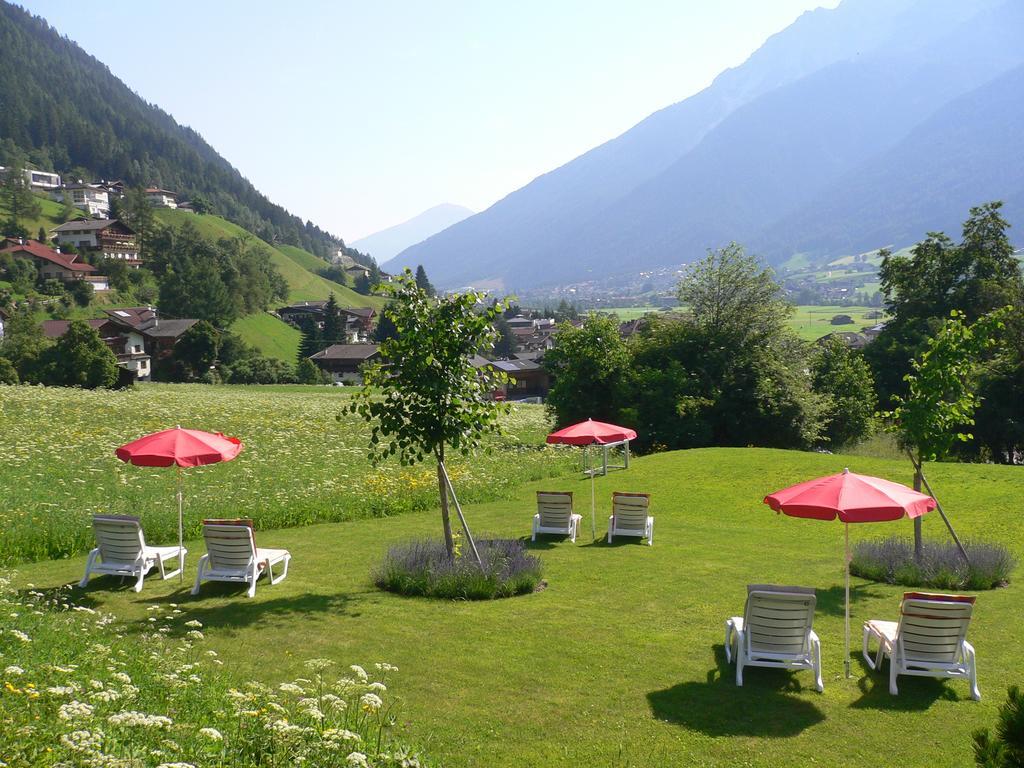 Sportpension Elisabeth Neustift im Stubaital Exteriör bild